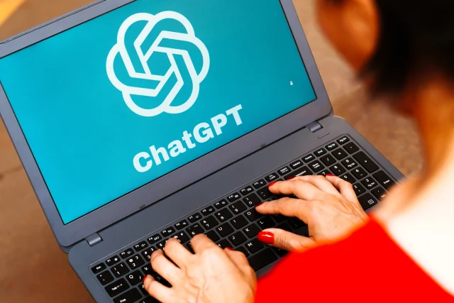 Новое достижение нейросетей: ChatGPT научился отличать чихуахуа от маффинов